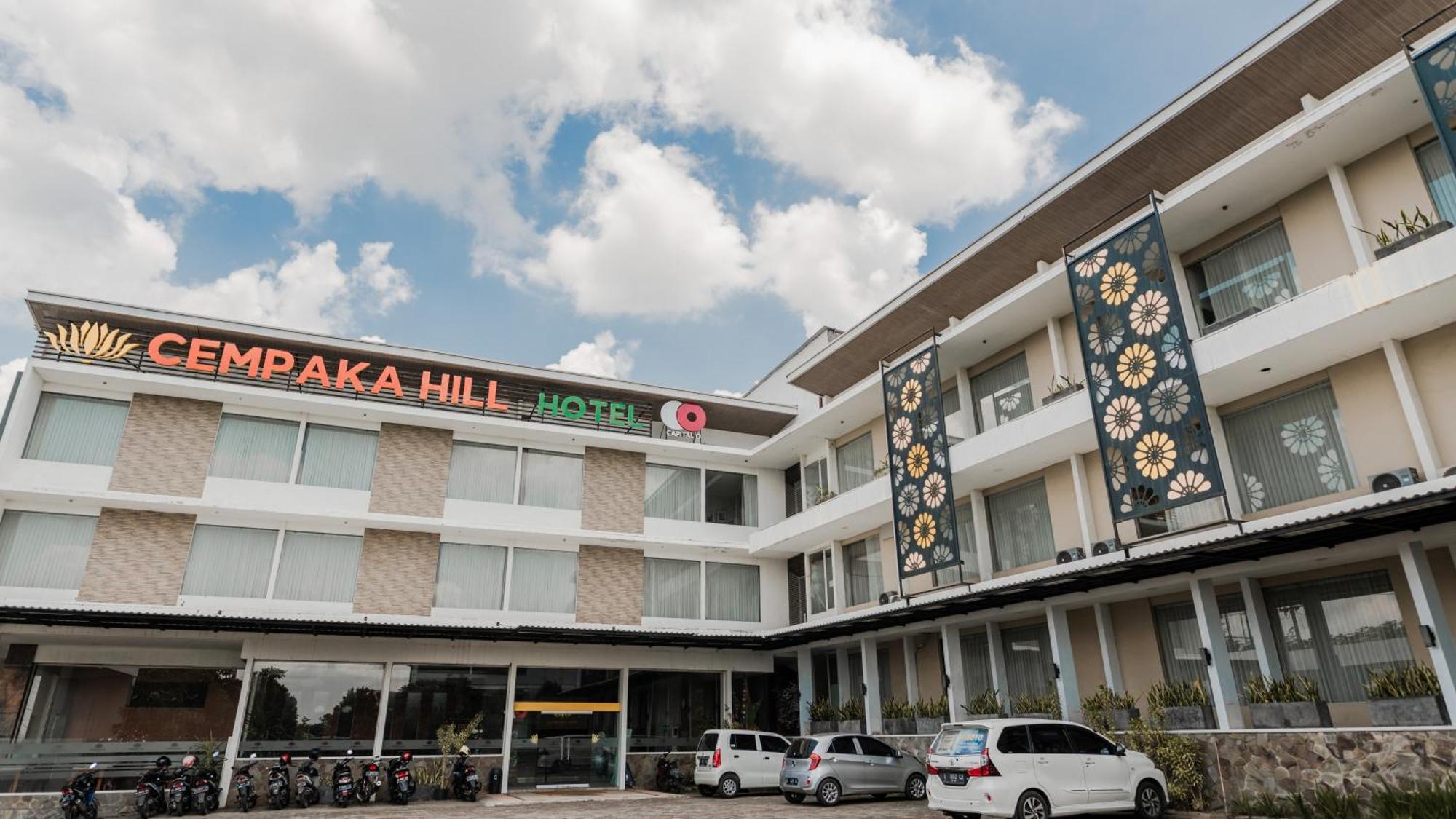 Neo Cempaka Hill Hotel Jember Bagian luar foto